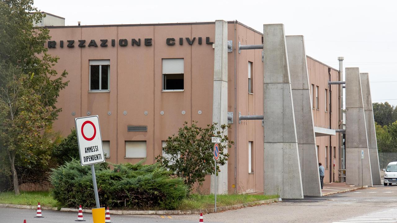 I ritardi della Motorizzazione: sei mesi per rinnovo carte. Esame privatisti a novembre