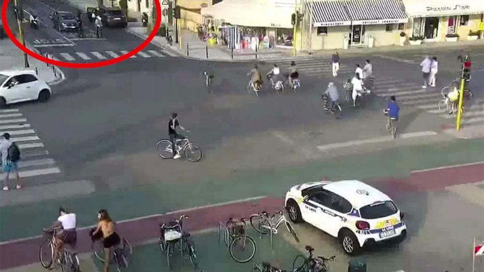 Versilia, entra in auto e le strappa il Rolex. Ma c'è la polizia: l'arresto in diretta del figlio di un boss - Video 