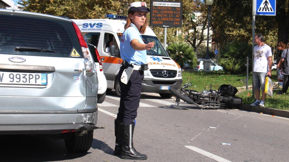 Piazza Mazzini come il viale Italia: «Basta incidenti ora più sicurezza»