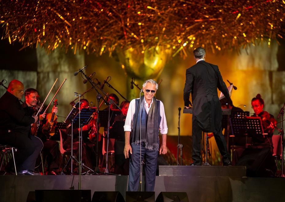 Andrea Bocelli sul palco del Teatro del Silenzio 2021