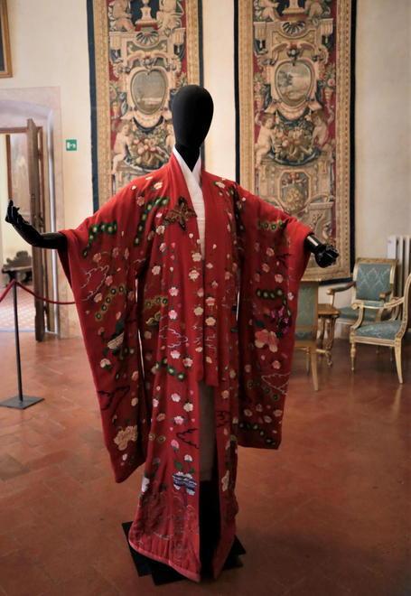 Tra i costumi di Enrico Caruso rivive il mito 