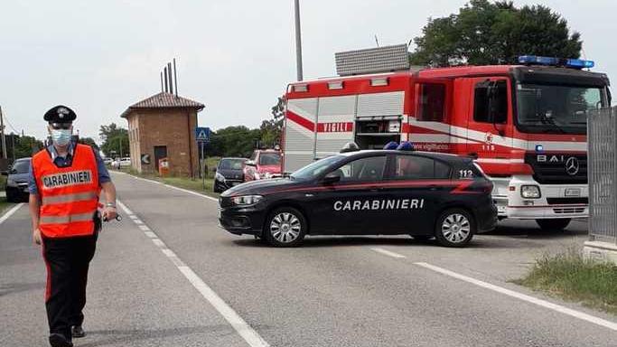 Scontro tra un’auto e una moto Un 40enne in gravi condizioni
