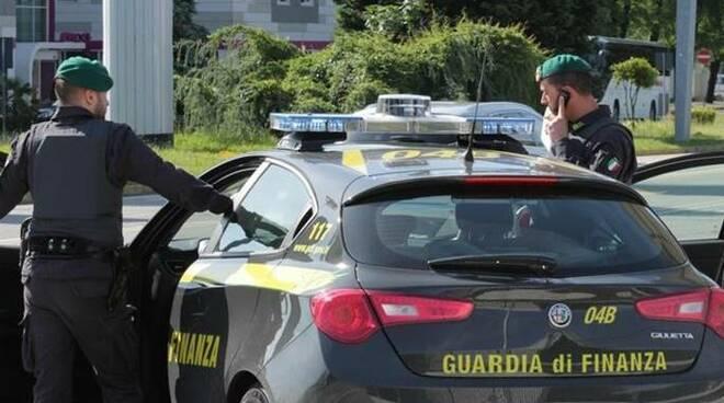 Apro, chiudo e non pago le tasse: 29 arresti in Toscana e sequestri per 40 milioni di euro 