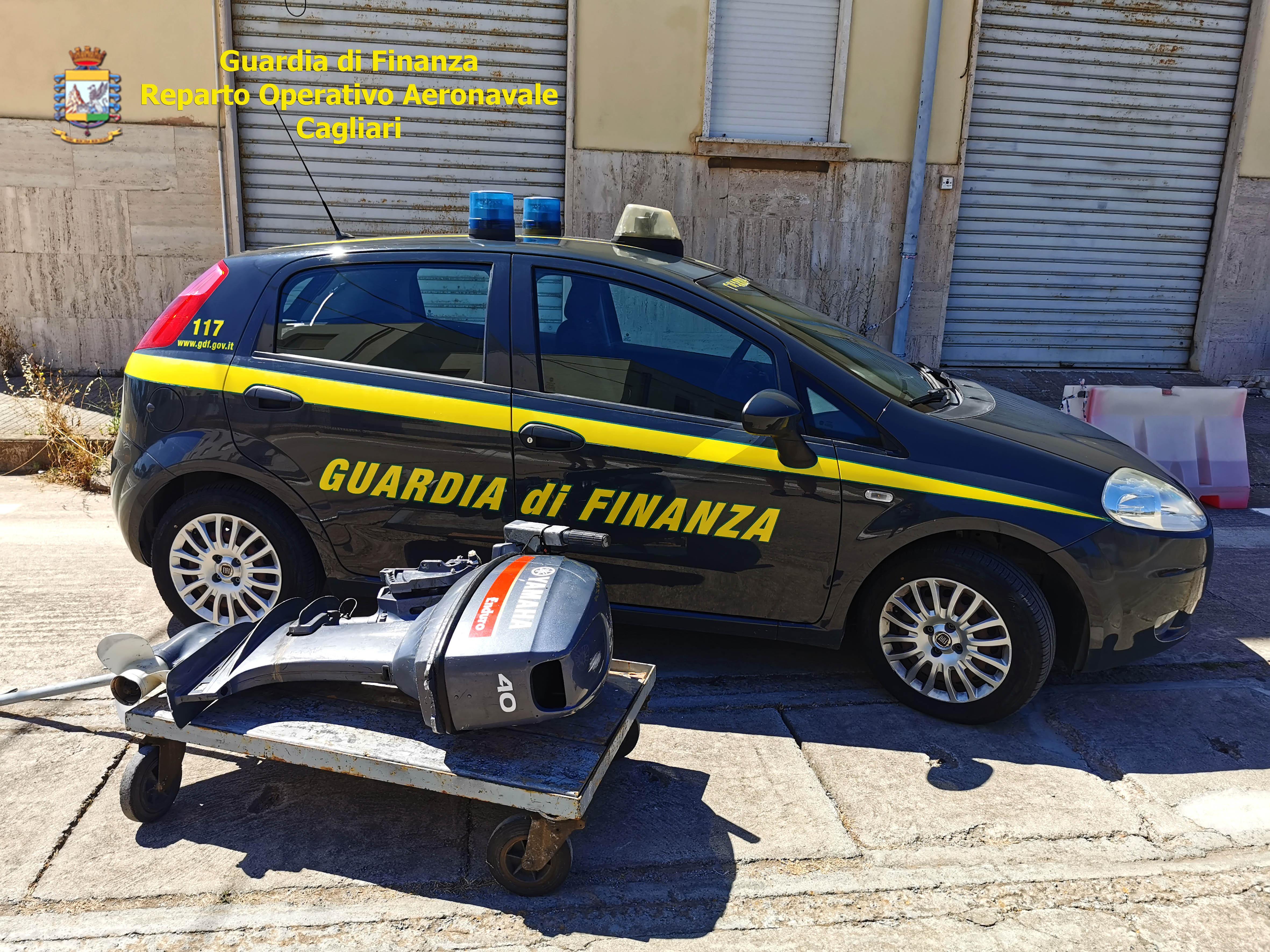 Ruba e mette in vendita motore fuoribordo usato dai clandestini