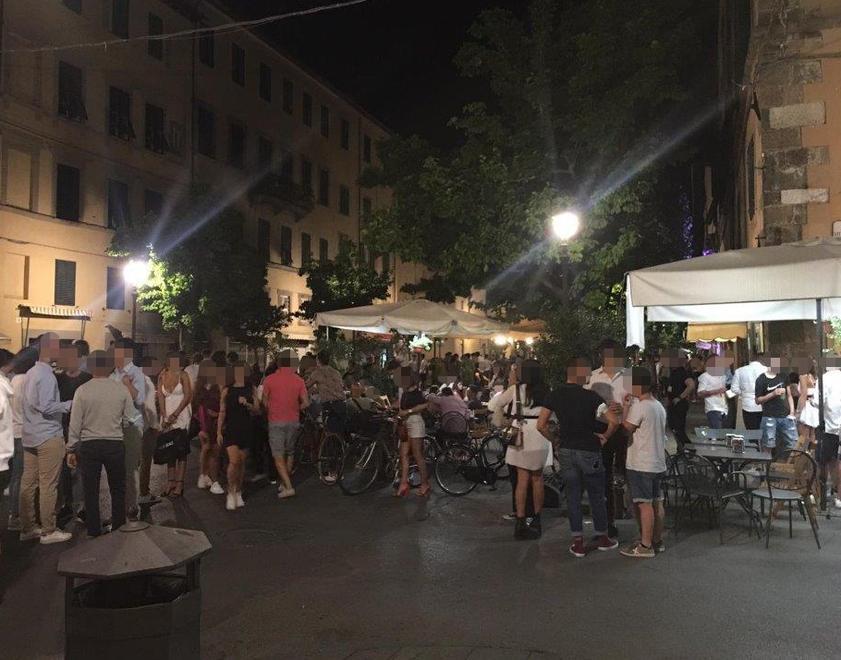 La movida nel centro storico di Lucca