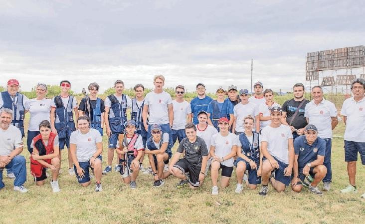 Il gruppo giovanile del tiro a volo (foto fornite dal tiro a volo)
