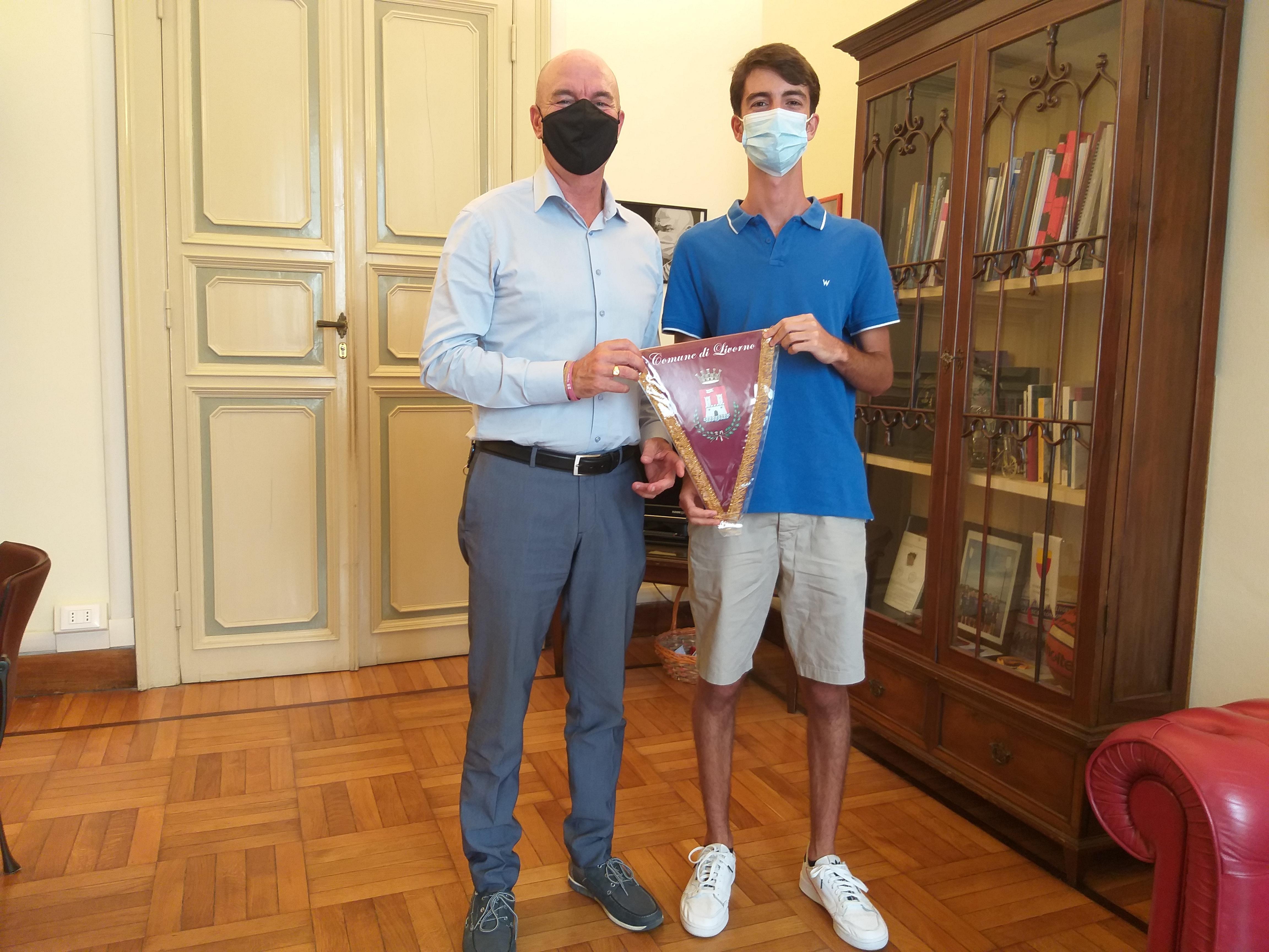 Bravo Edoardo, il giovane livornese unico italiano ammesso al corso di Oxford 