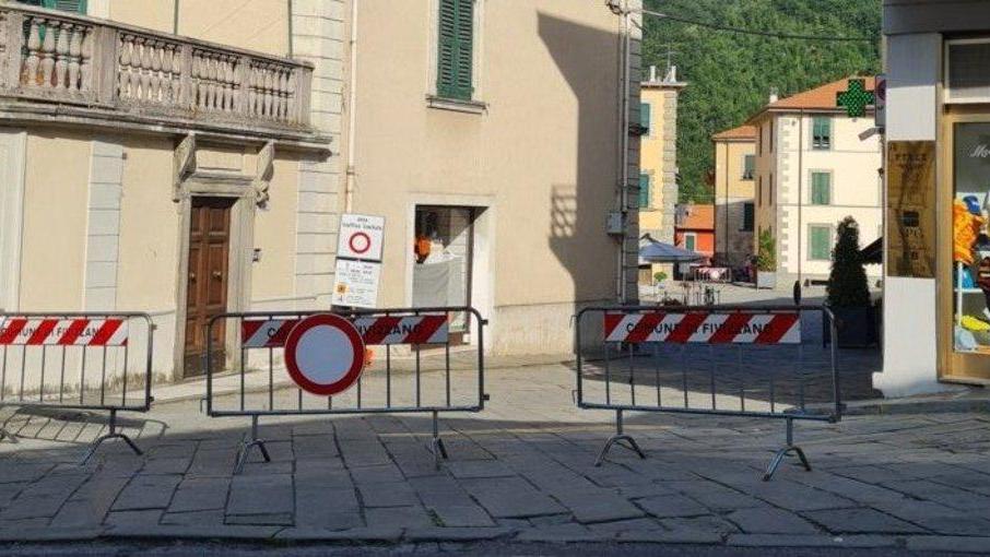 Stop alle auto in piazza Medicea Malumore dei commercianti