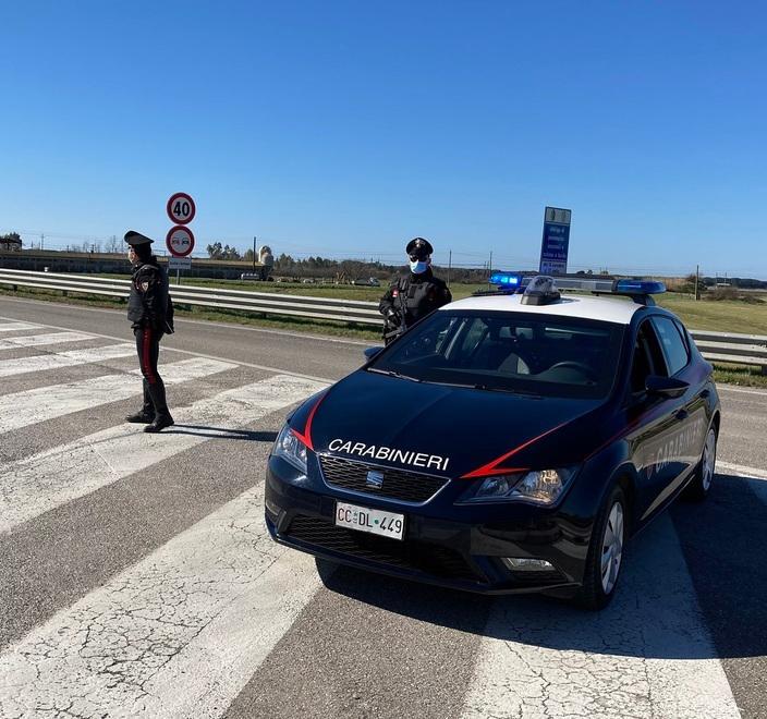 Rubano in casa e vengono viste in due identificate dai militari 