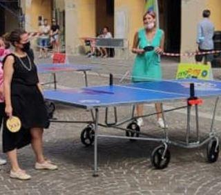 Il ping pong all’aperto conquista Cascina