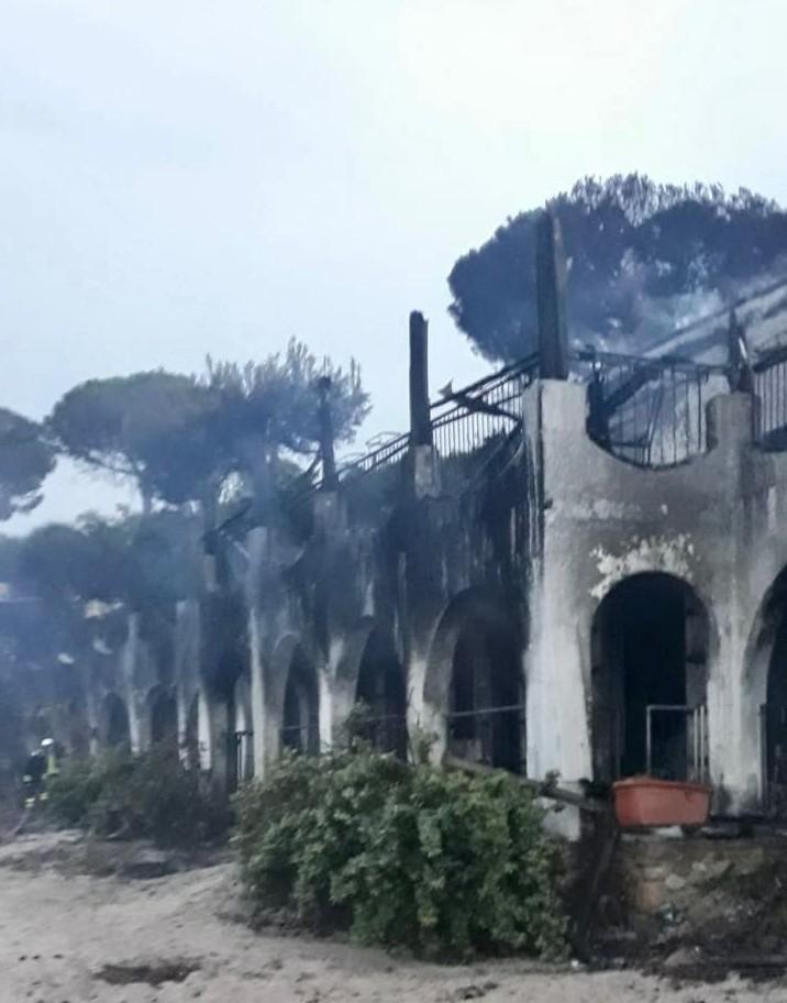 In fiamme l’hotel Is Morus set di Temptation Island 