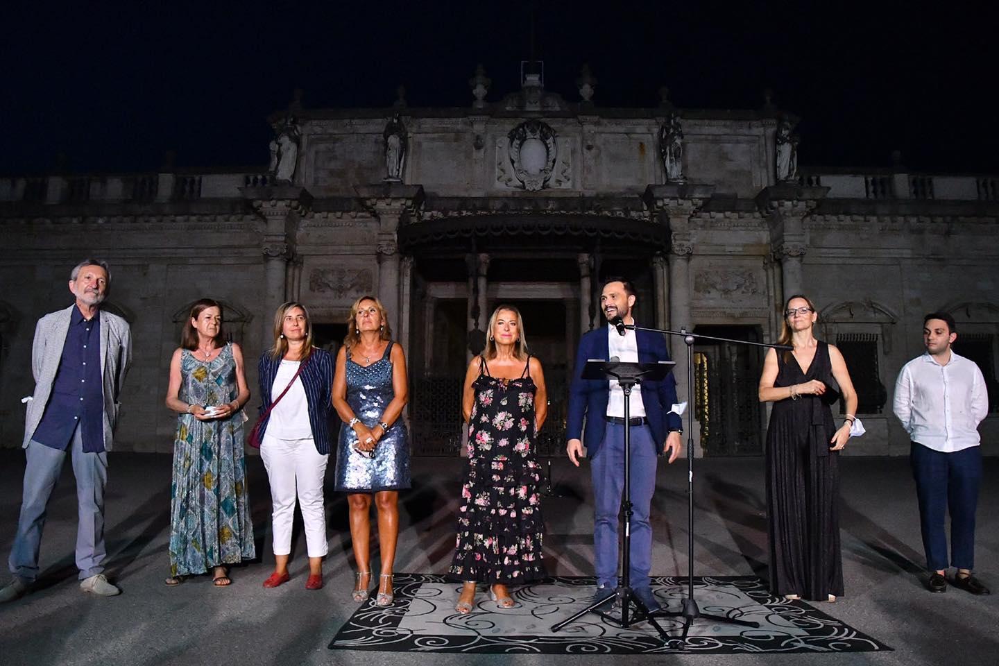 Beatrice Chelli accanto al sindaco Baroncini per la festa davanti al Tettuccio