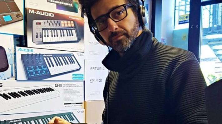 Farfa: "Ora basta con le discoteche chiuse, ci devono far riaprire con le mascherine"