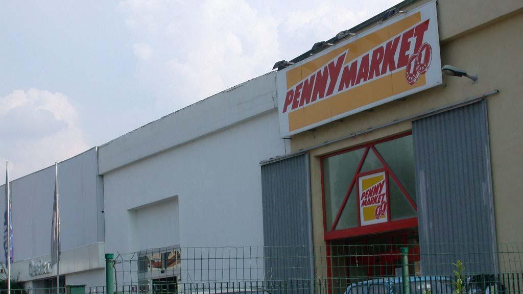 Trovati a rubare al Penny di via Mastacchi: arrestati tre giovani livornesi