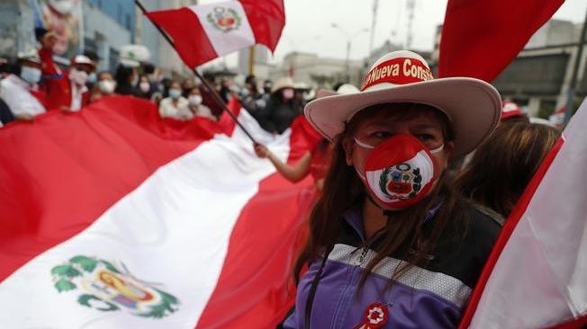 Perù: Castillo, 'il mio governo per il popolo con il popolo'