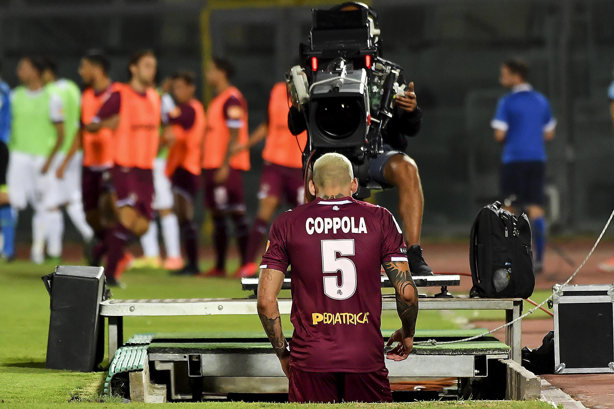 Agonia Livorno, presentata l'iscrizione ma è (quasi) fuori dal calcio: ecco perché  