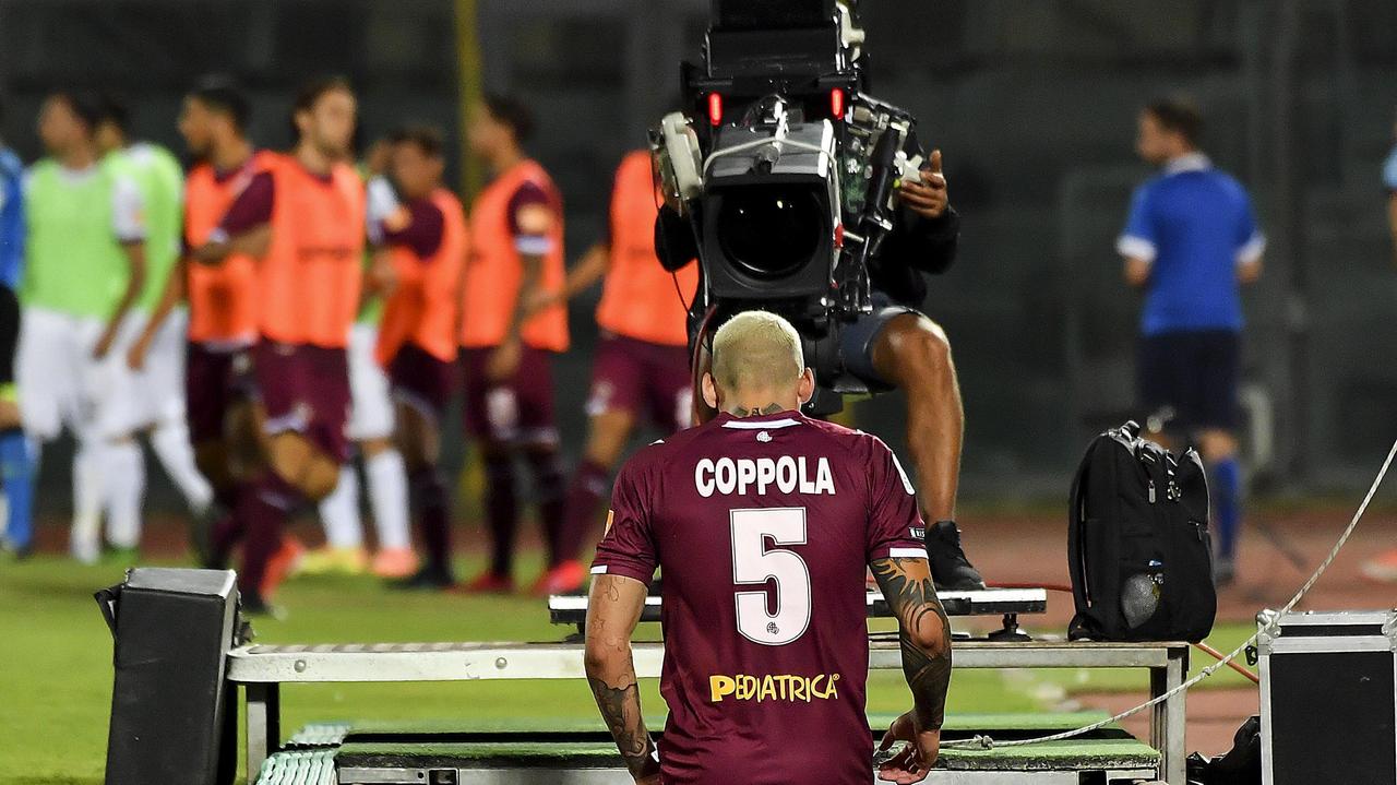 Agonia Livorno, presentata l'iscrizione ma è (quasi) fuori dal calcio: ecco perché