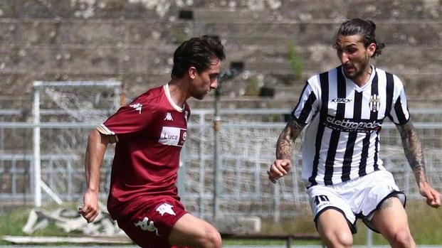 Il bomber Yuri Papi lascia i bianconeri e va alla Fezzanese