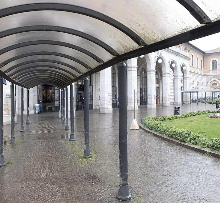 Una cliente aggredisce una tassista: «No, niente mascherina» 