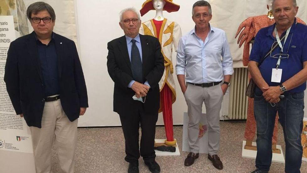 Il maltempo ferma la sfilata