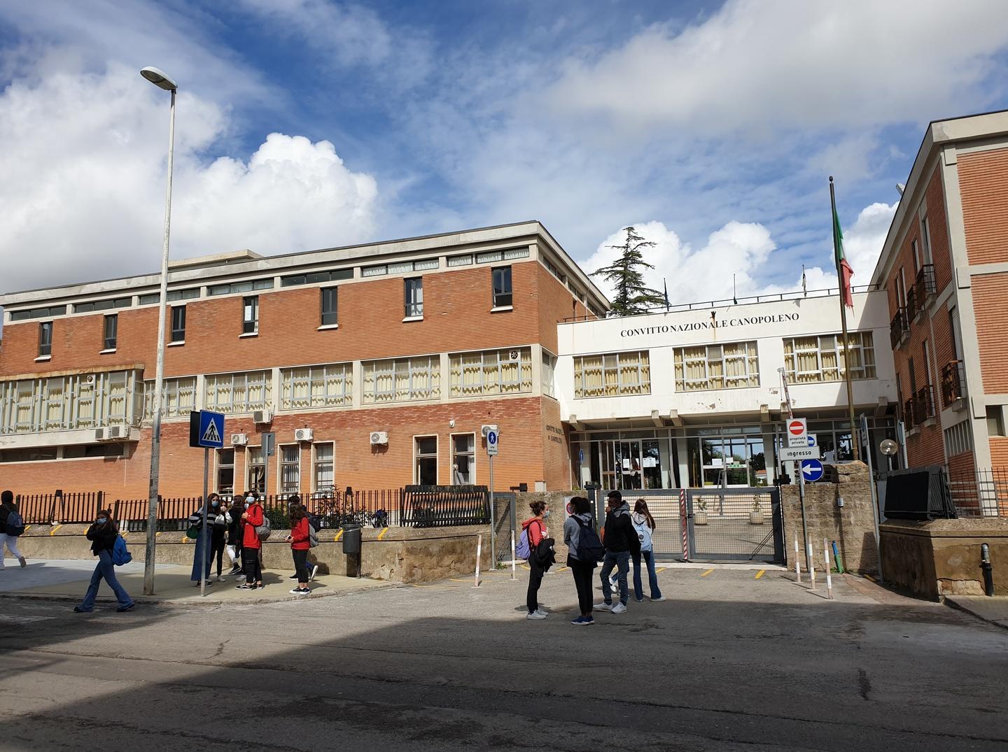 Canopoleno, 100(e lode) volte più forti del Covid 