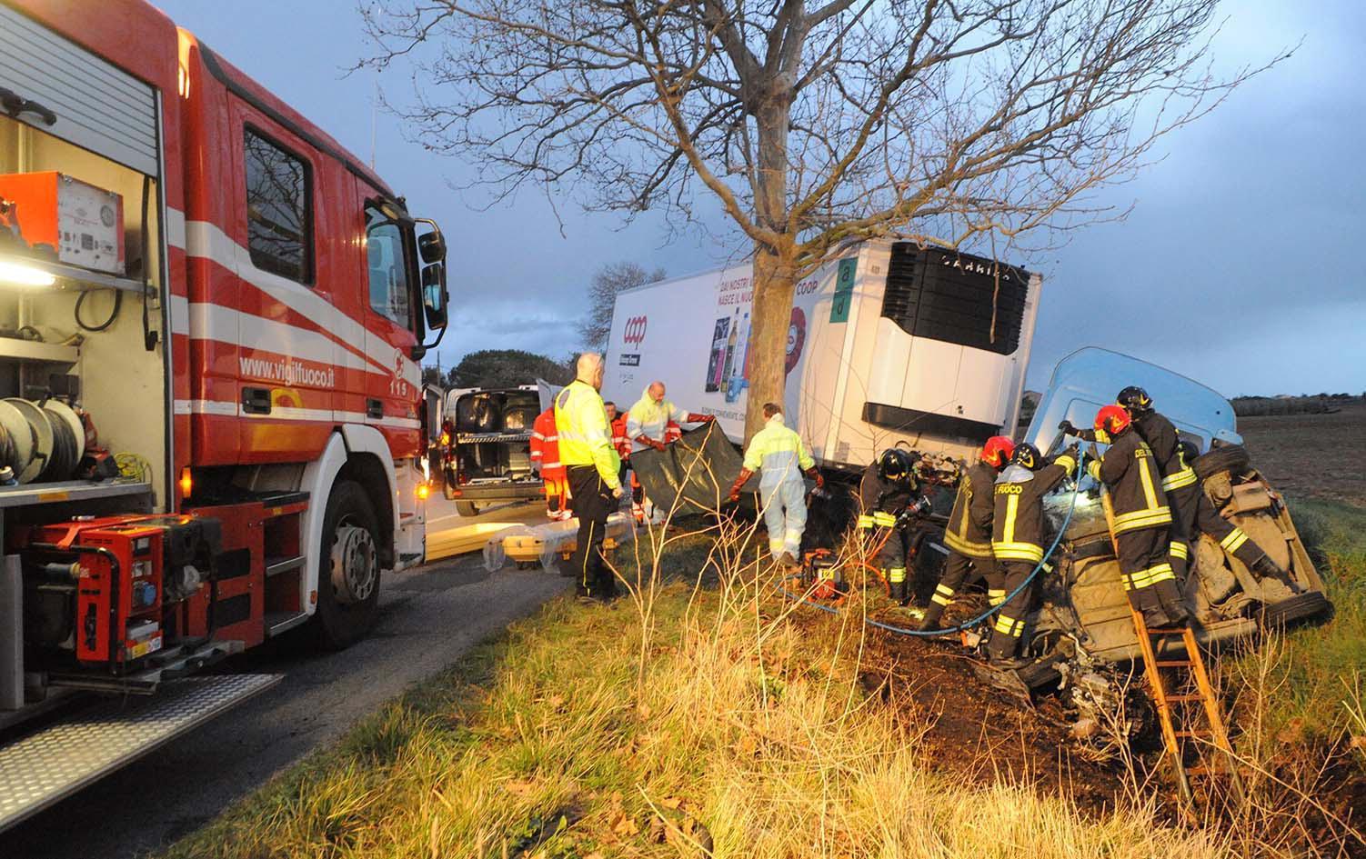 Coltivatore travolto sulla vecchia Aurelia, chiesto il rinvio a giudizio del camionista 