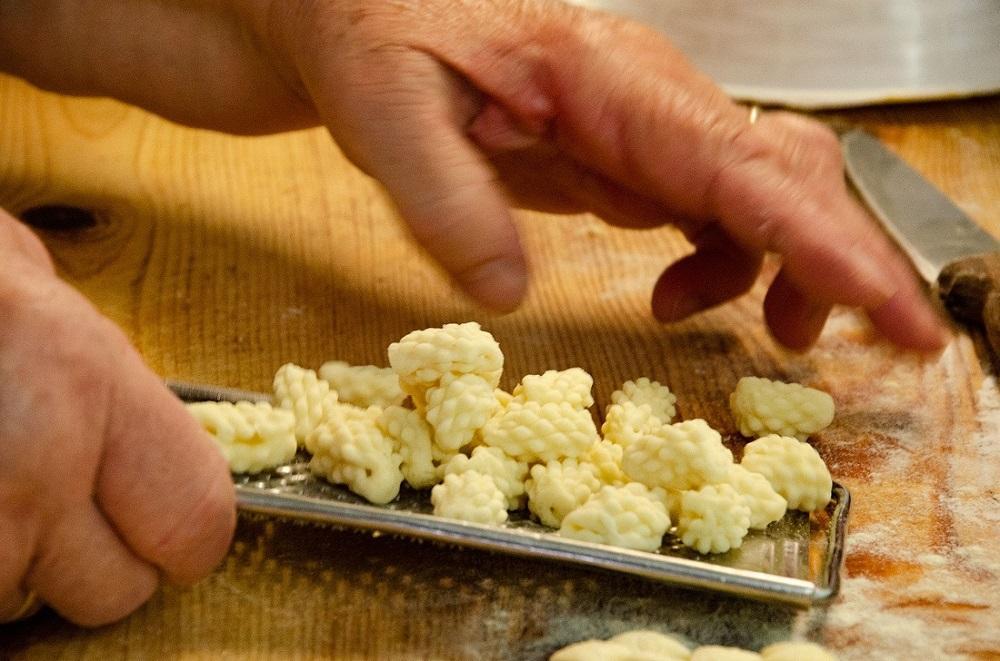 Arzachena, le notti bianche celebrano la cucina gallurese 