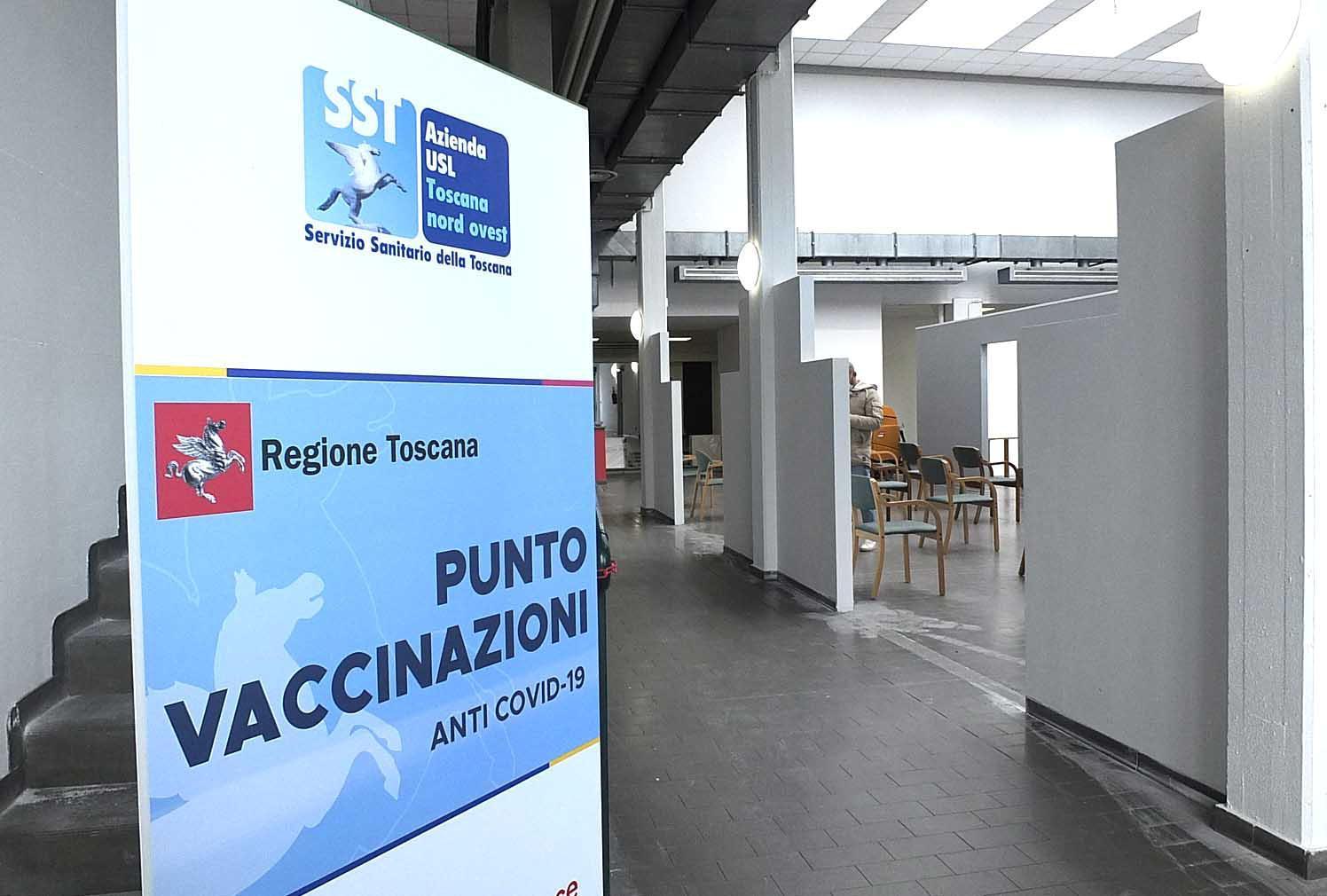 Vaccini, Gimbe: "La Toscana è in ritardo, ecco i dati da migliorare"