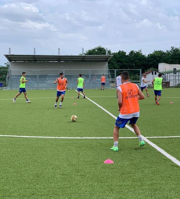 Carrarese, lavori allo stadio e per il campo sintetico 