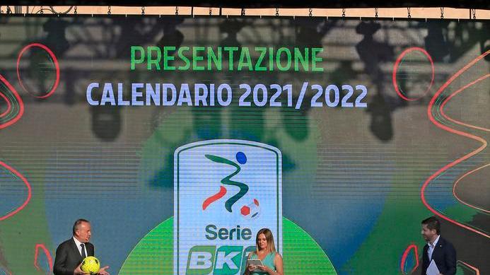 Il sindaco di Cosenza: «La squadra ha diritto di giocare in serie B»