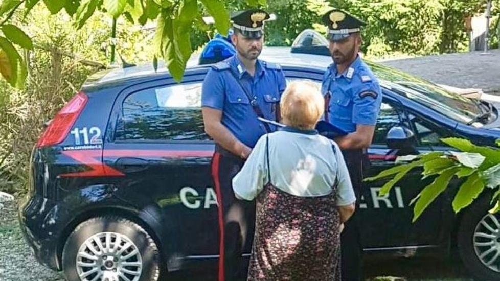 «Soldi e ori col malocchio, devo benedirli»