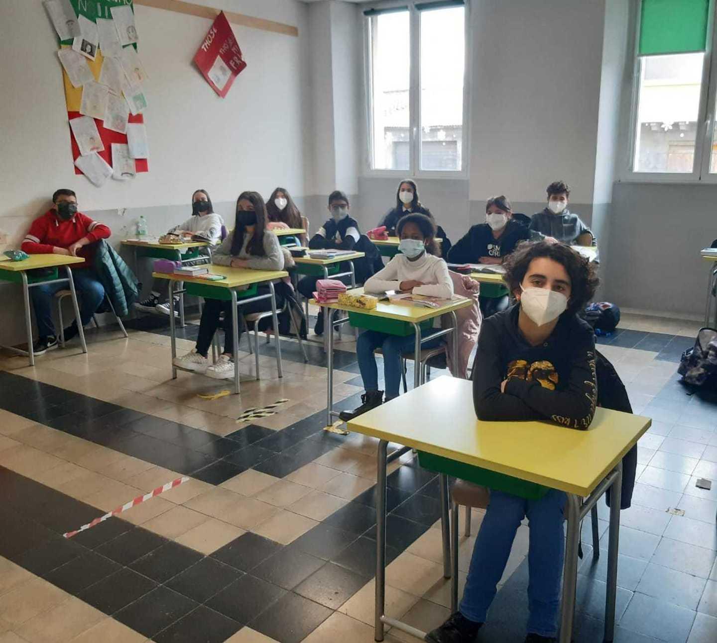 Addio alla Dad, ma avanti coi vaccini 