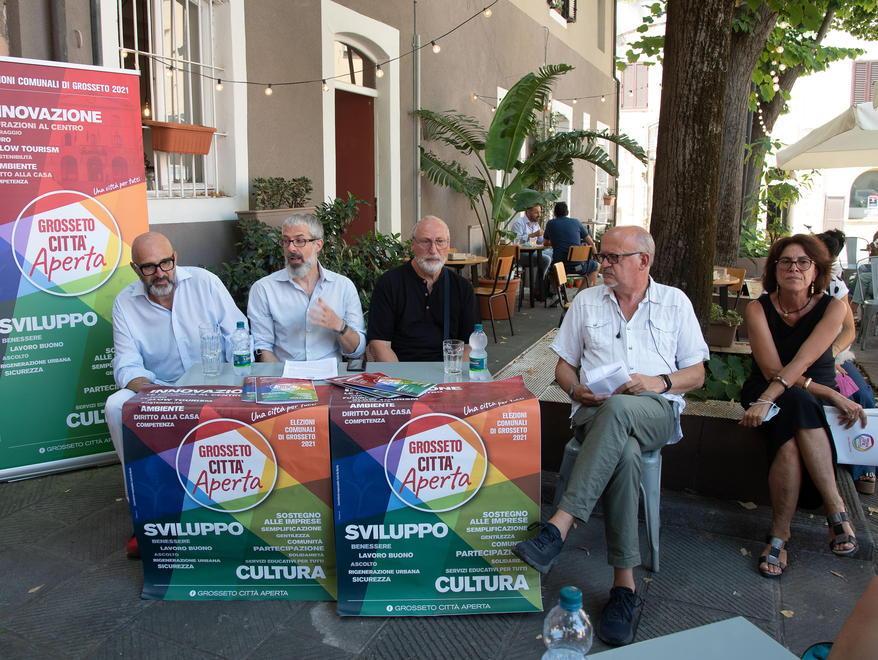 La presentazione della lista (foto Agenzia Bf)