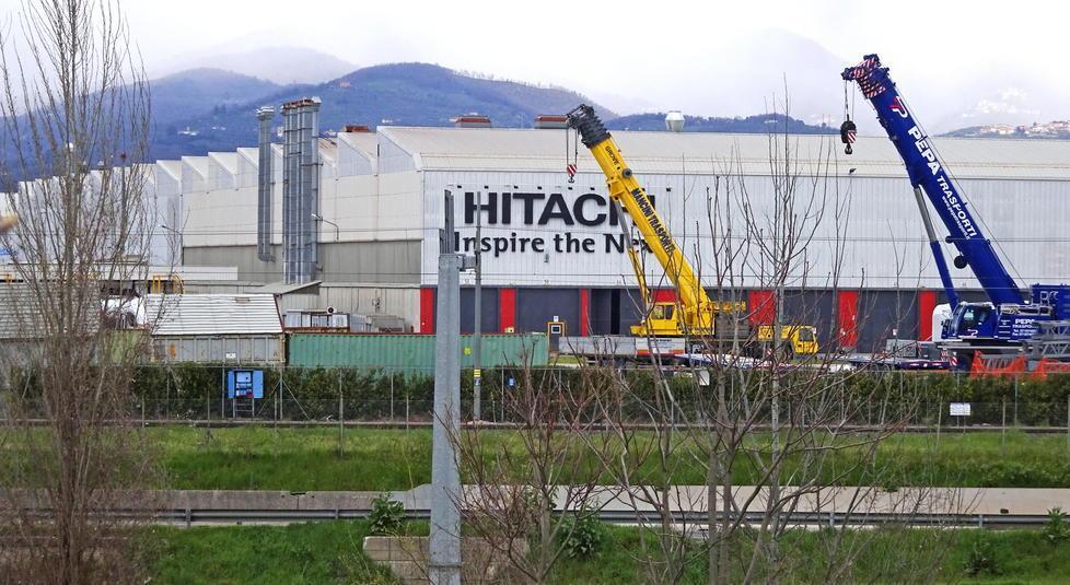 In Hitachi niente più lavoratori di serie B: «Accordo storico per l’indotto interno» 
