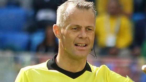 Si ritira Bjorn Kuipers, arbitro della finale europea