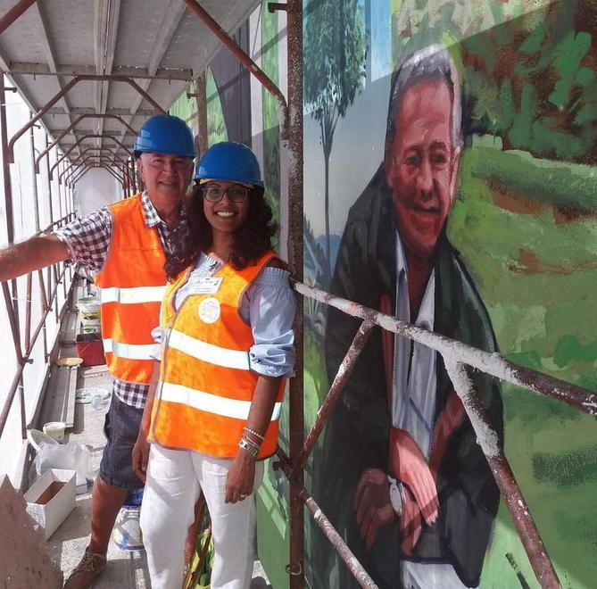 L’immagine del suo volto sul murale a Porta a Mare