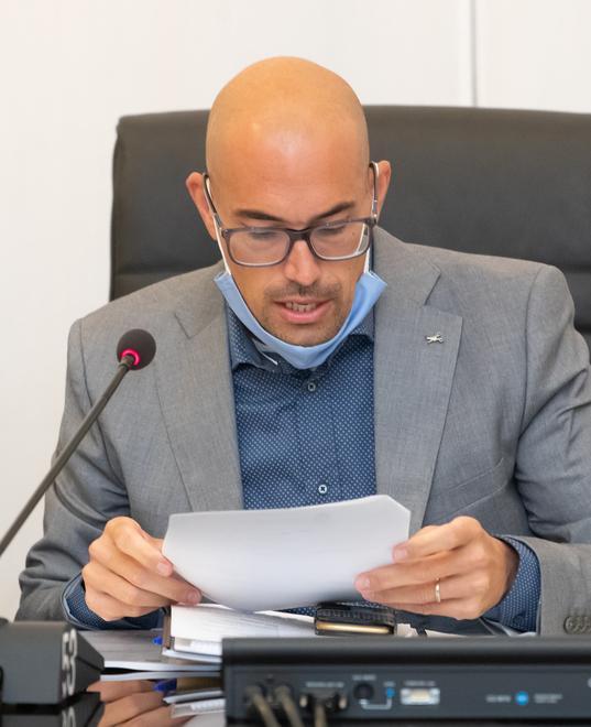 Guerra fredda in consiglio Il presidente: «Adesso basta» 