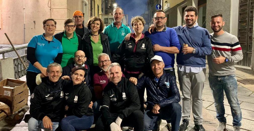 Una cena in piazza per il Montiferru 