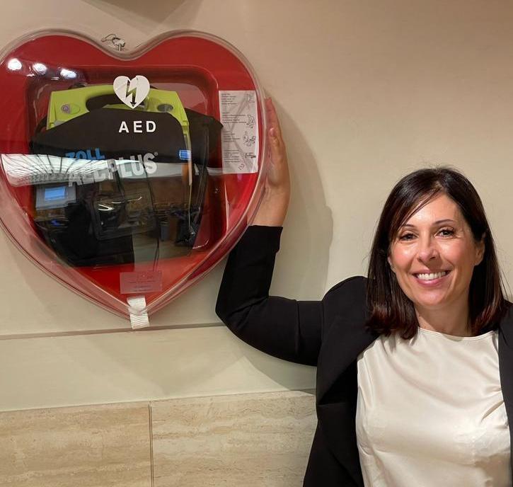 Passa la legge sull’immunità per chi usa i defibrillatori 