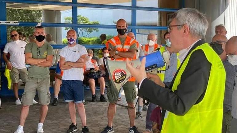 Gkn, Landini in fabbrica: "Trattamento antisindacale"