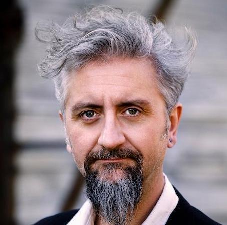 Ascanio Celestini e “Radio clandestina” tornano in Maremma