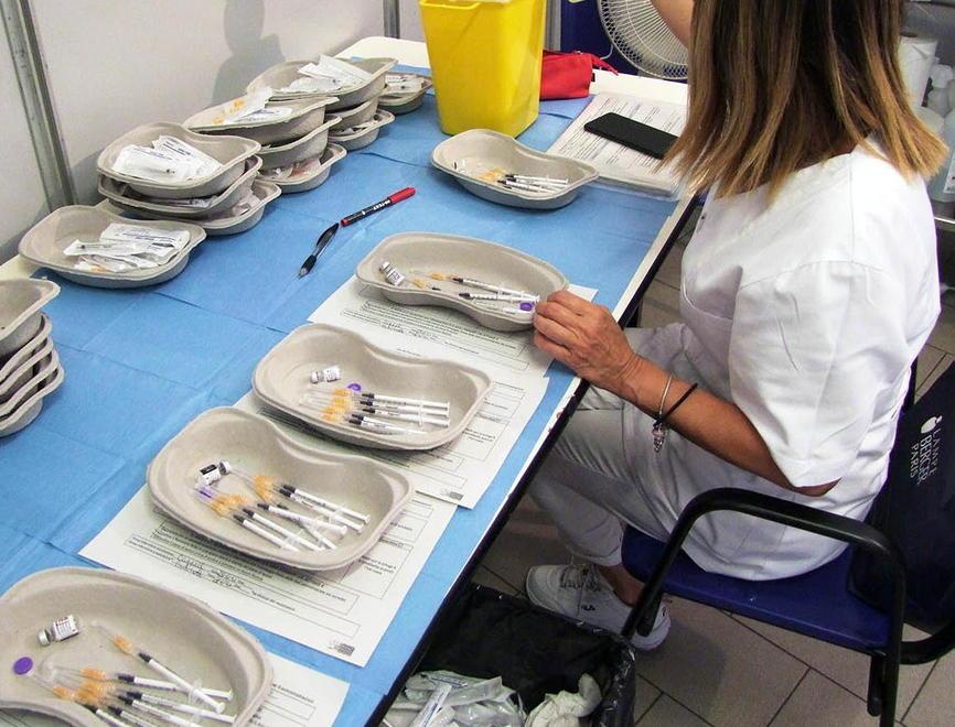«Al personale in ritardo vaccino senza prenotarsi» 