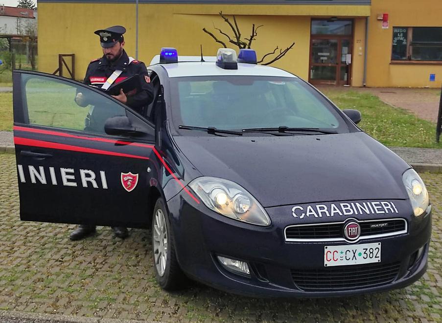 Una donna di 49 anni trovata morta in casa Indagano i carabinieri+
