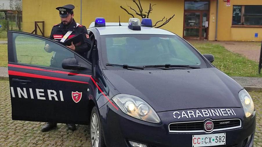 Una donna di 49 anni trovata morta in casa Indagano i carabinieri+
