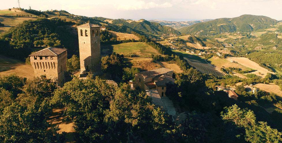 Rinascita al castello di Sarzano viene inaugurato il ristorante 