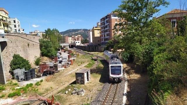 Trasporti, il Recovery taglia fuori la ferrovia Nuoro-Olbia 