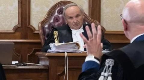 Legge sul super staff della Regione, via libera del Governo 