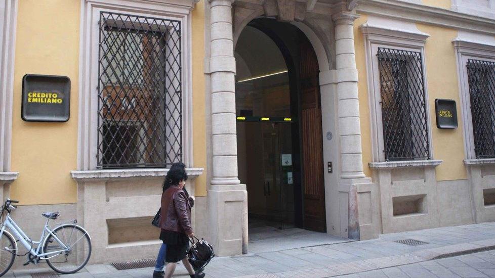 Credem a Federconsumatori: «Non accostateci a Carife»