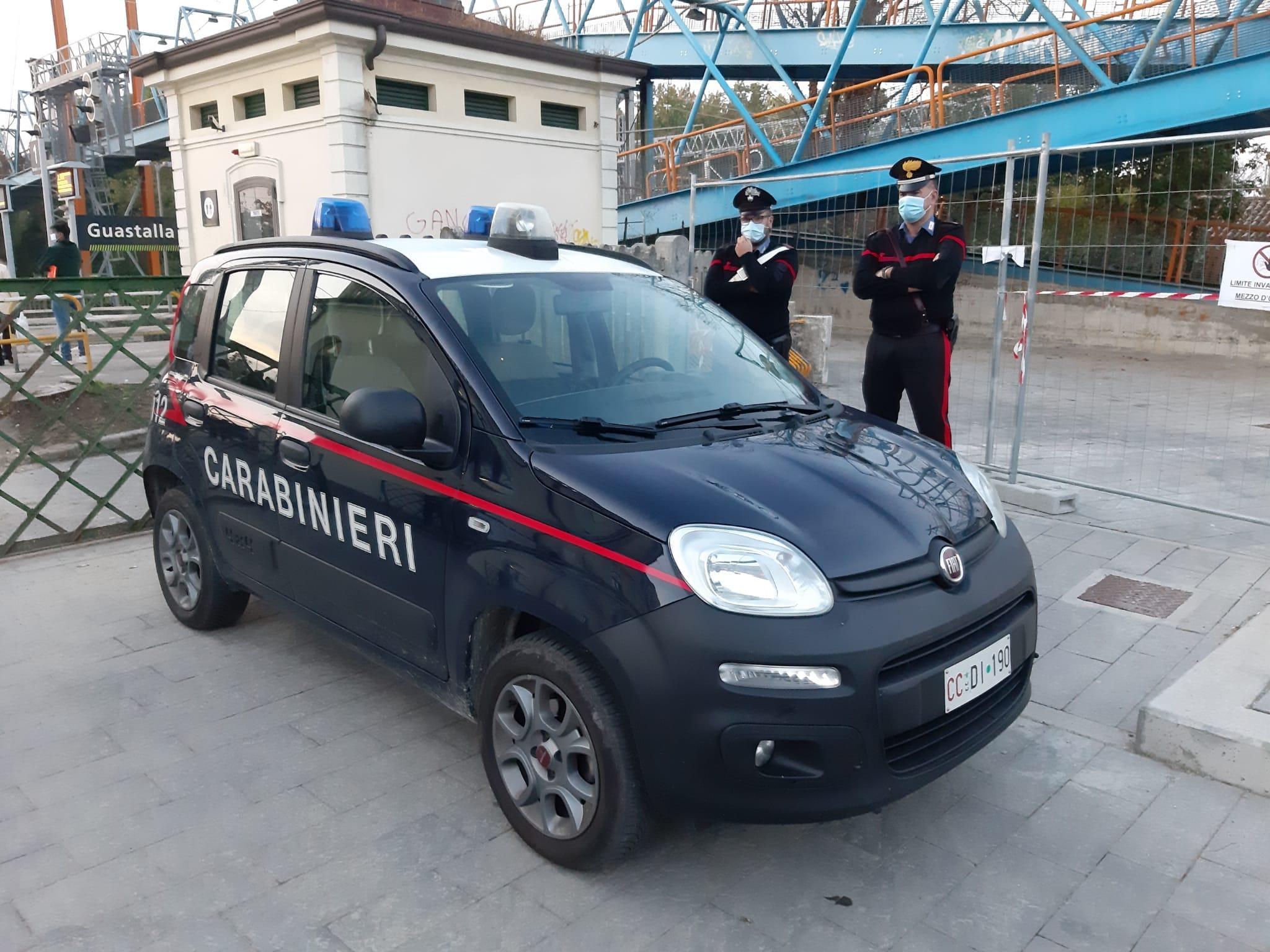 Ruba cosmetici in un negozio del paese, denunciata una 64enne