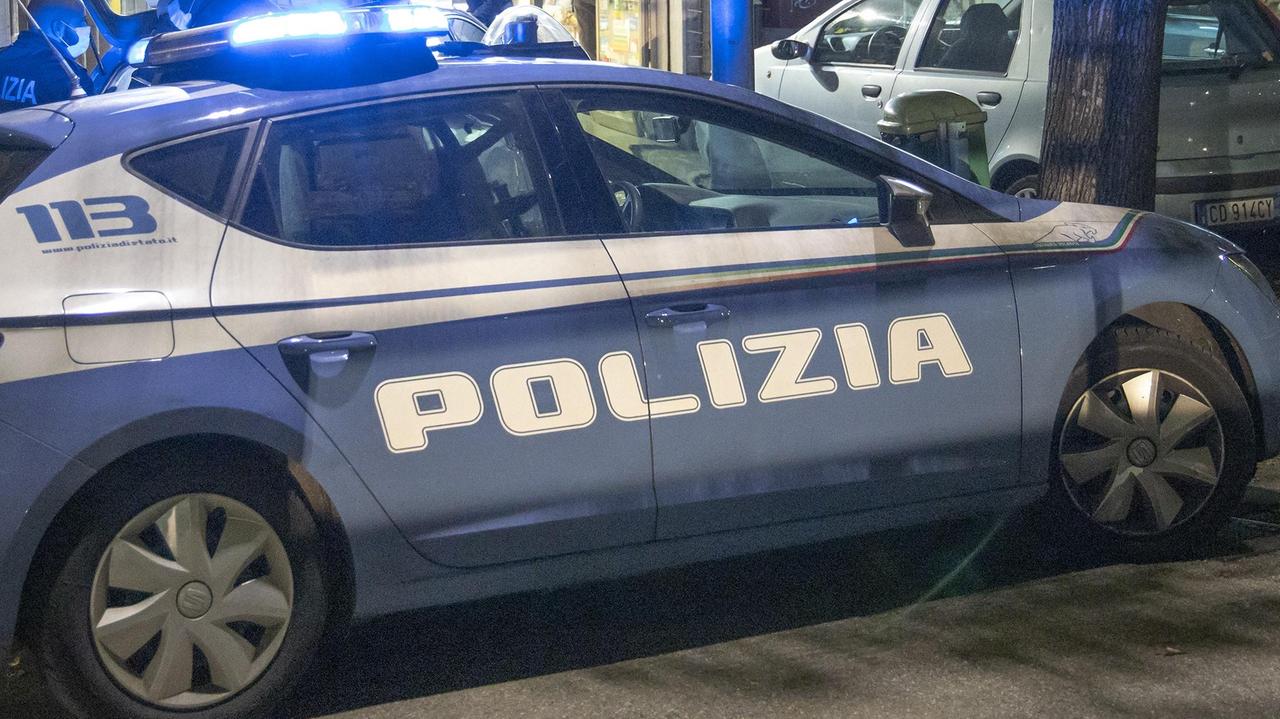 Reggio Emilia, tentato scippo: anziana cade e batte la testa